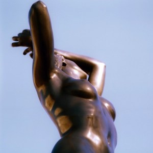 artworks-000079102069-hcerd8-t500x500