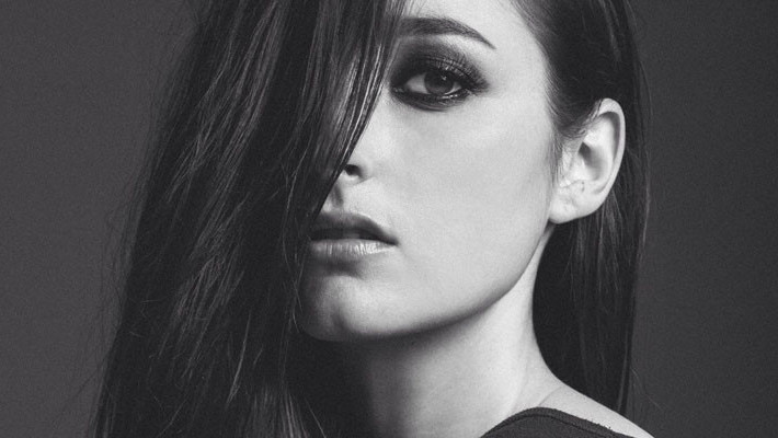 banks-singer-750x400