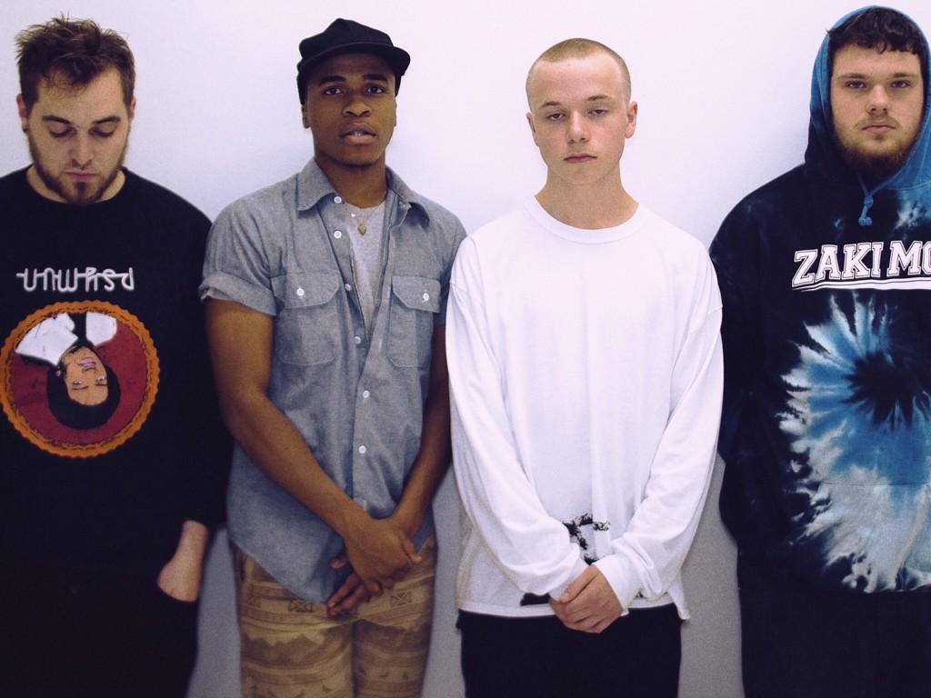 B1jDafdCYAEh76q.jpg-large