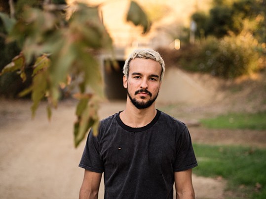  Jardín by Gabriel Garzón-Montano