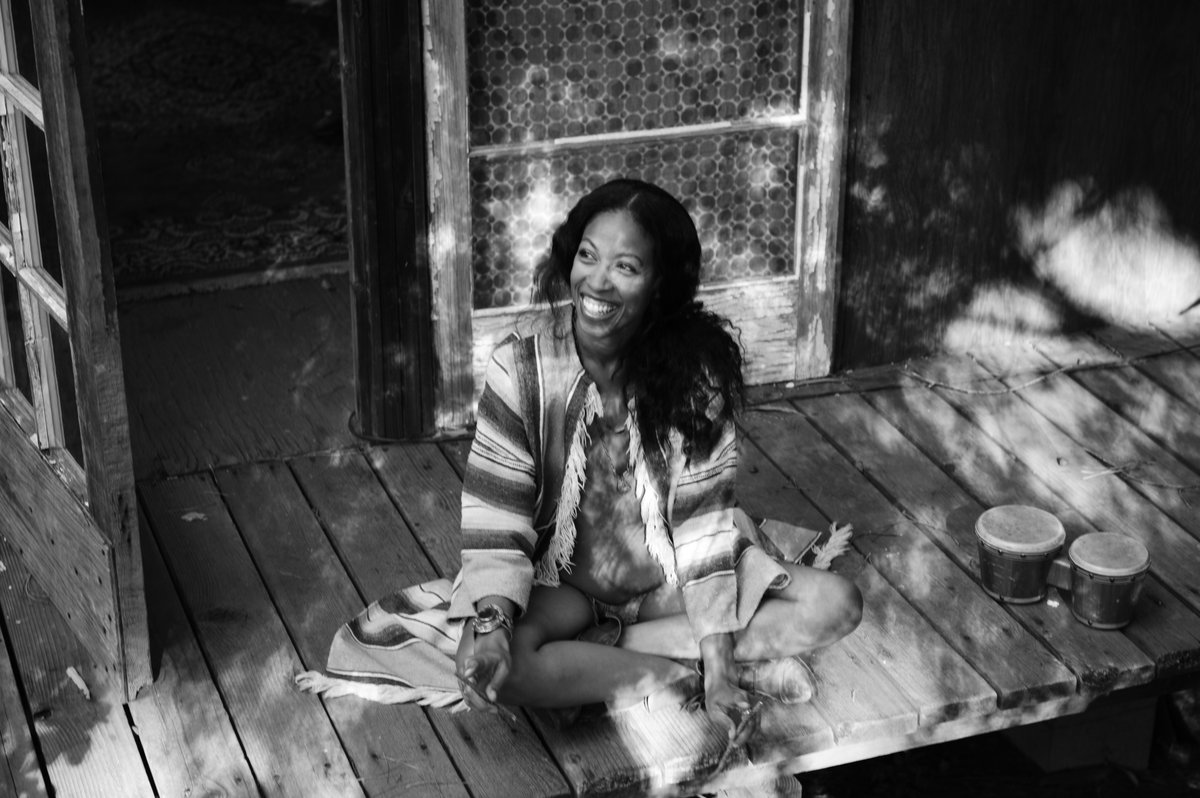 Twistedsoul ~ Nia Andrews