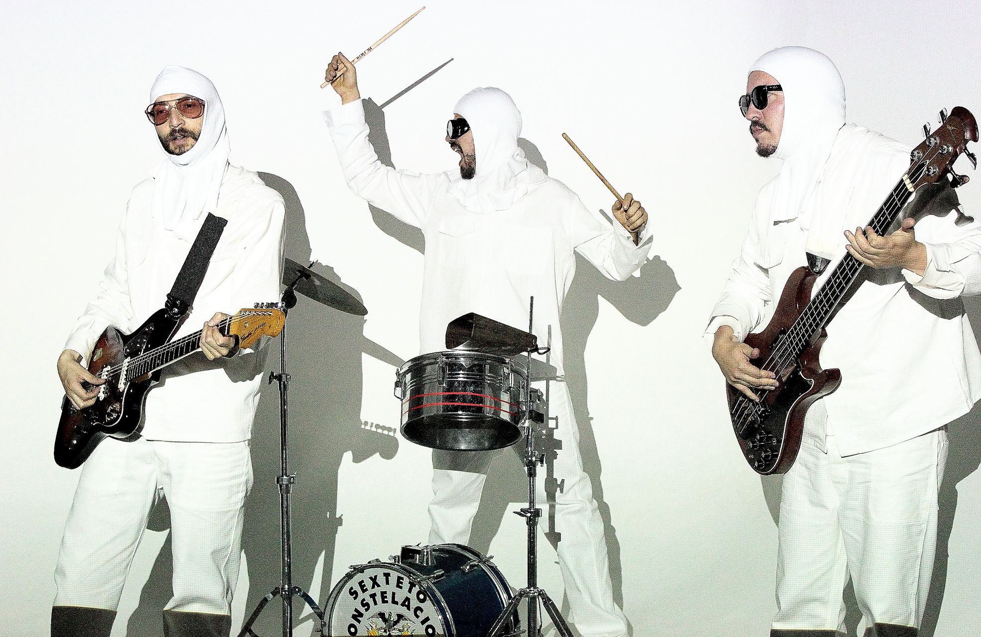Twistedsoul - Los Pirañas.
