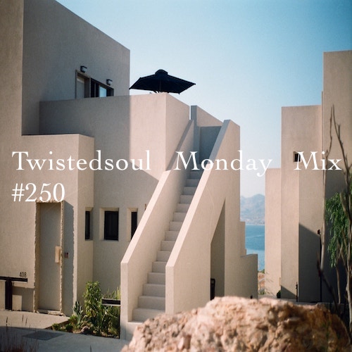 New Twistedsoul Monday mixtape.