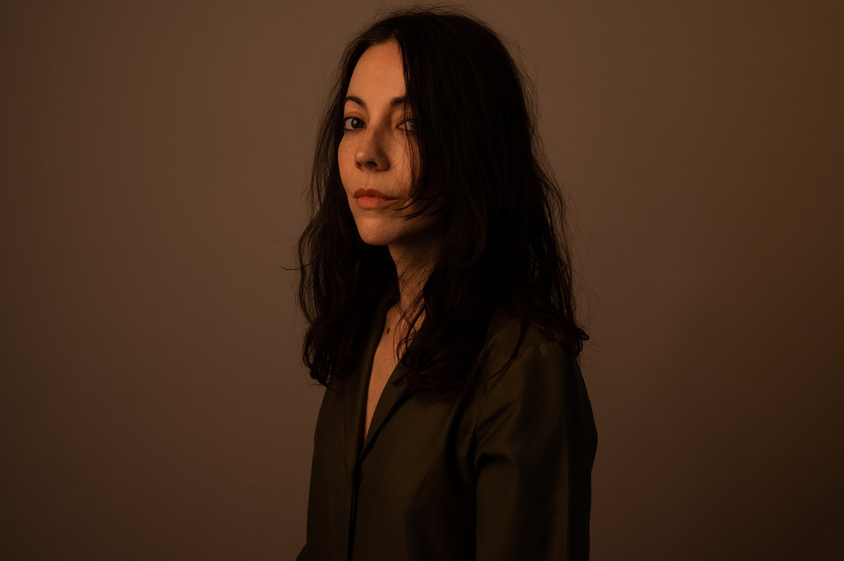 Lucrecia Dalt Announces New Album No era sólida, Shares New Song.